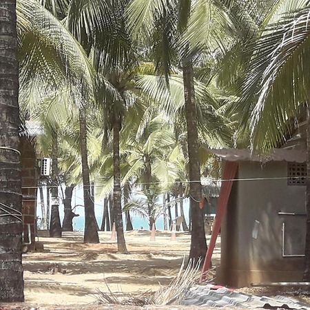 Chintamani Beach House Hotel Malvan Exterior photo
