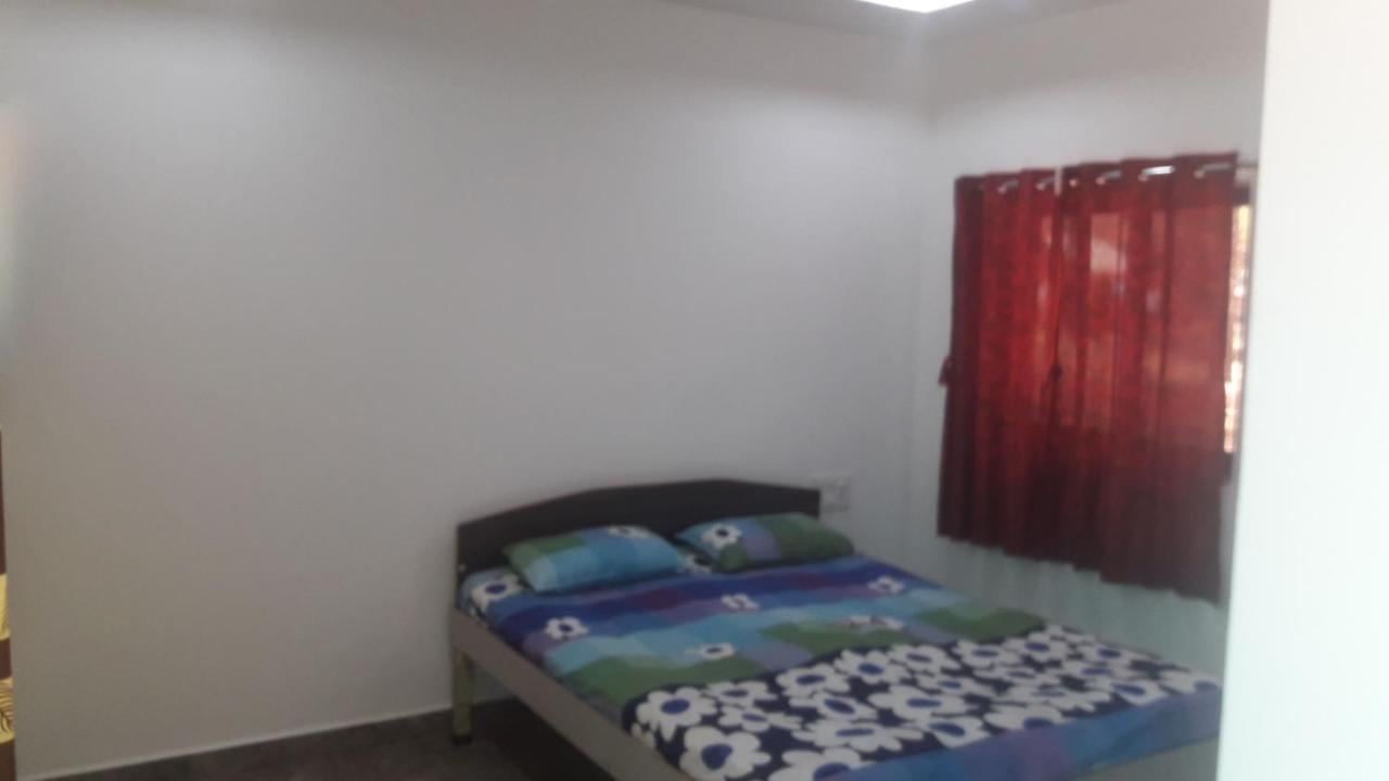 Chintamani Beach House Hotel Malvan Exterior photo
